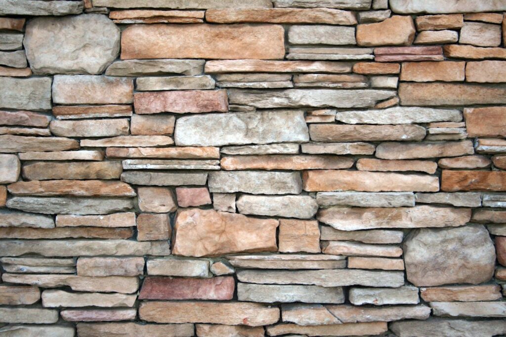 Stone walls for backyard hardscape ideas